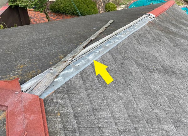 棟板金と貫板の剥がれ　目下地　熊本